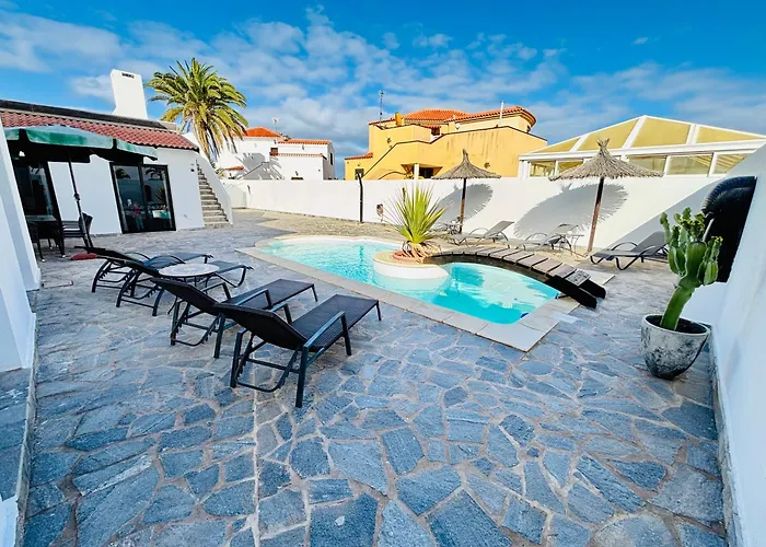 Waikiki, Private Pool, Beaches & Nightlife *