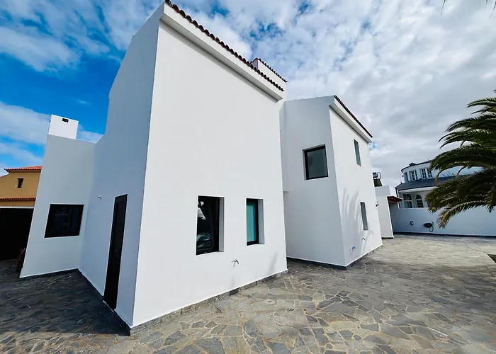 Waikiki, Private Pool, Beaches & Nightlife Villa