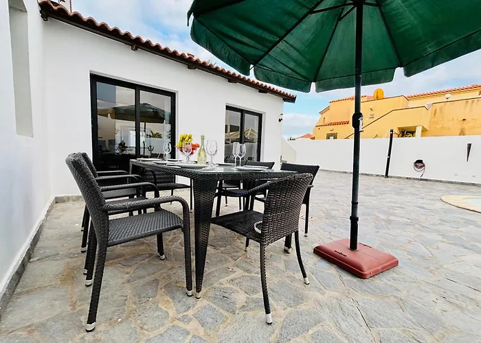 Waikiki, Private Pool, Beaches & Nightlife *