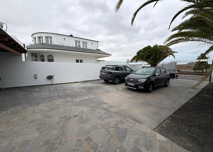 Waikiki, Private Pool, Beaches & Nightlife Villa *