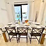 Villa Waikiki, Private Pool, Beaches & Nightlife *