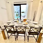 Villa Waikiki, Private Pool, Beaches & Nightlife *