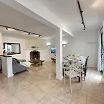 Waikiki, Private Pool, Beaches & Nightlife Villa Corralejo