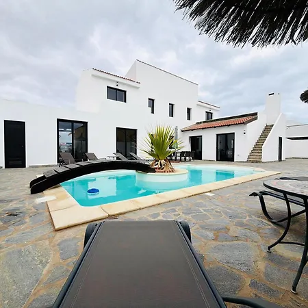 4-br, Sea-view Villa, Private Pool And Bbq, In Downtown! Villa *