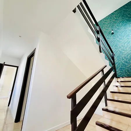 4-br, Sea-view Villa, Private Pool And Bbq, In Downtown! *