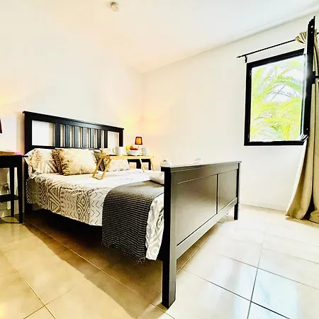 4-br, Sea-view Villa, Private Pool And Bbq, In Downtown! * Corralejo