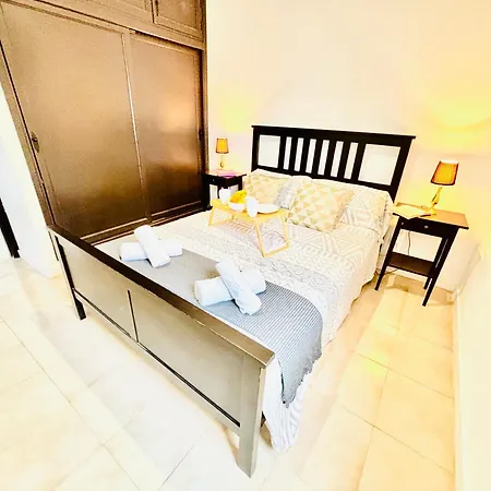 4-br, Sea-view Villa, Private Pool And Bbq, In Downtown! * Corralejo