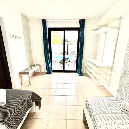 Villa 4-br, Sea-view Villa, Private Pool And Bbq, In Downtown! *