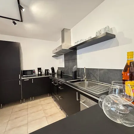4-br, Sea-view Villa, Private Pool And Bbq, In Downtown! Corralejo