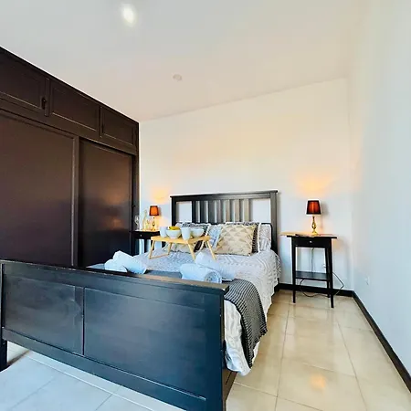4-br, Sea-view Villa, Private Pool And Bbq, In Downtown! Corralejo