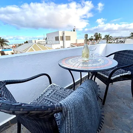 Villa 4-br, Sea-view Villa, Private Pool And Bbq, In Downtown!
