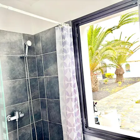 4-br, Sea-view Villa, Private Pool And Bbq, In Downtown! * Corralejo