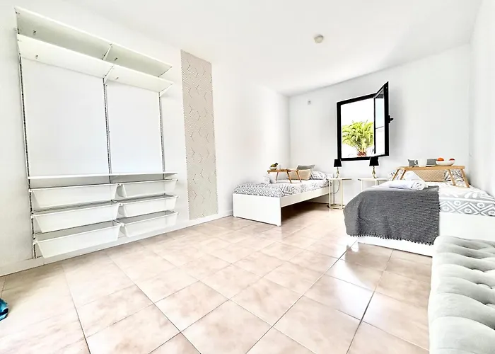 Villa Waikiki, Private Pool, Beaches & Nightlife Corralejo