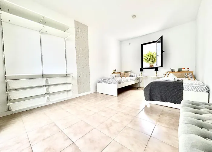 Waikiki, Private Pool, Beaches & Nightlife Villa Corralejo