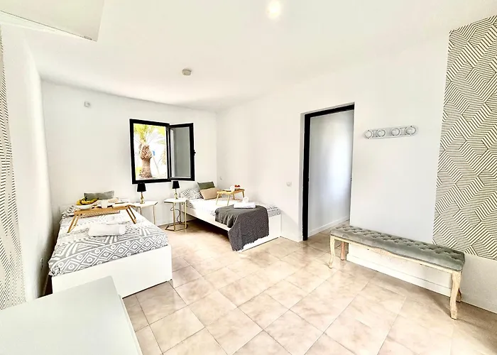 Waikiki, Private Pool, Beaches & Nightlife *