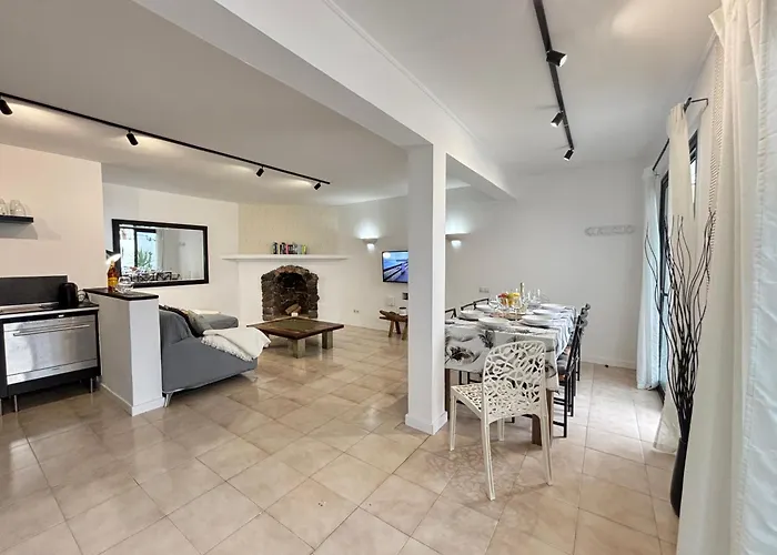 Waikiki, Private Pool, Beaches & Nightlife * Corralejo