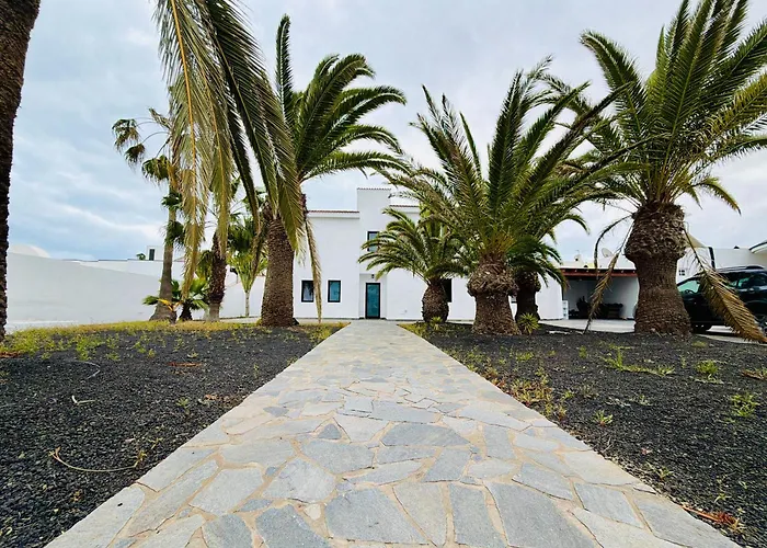 Villa Waikiki, Private Pool, Beaches & Nightlife