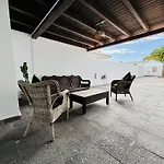 Waikiki, Private Pool, Beaches & Nightlife Βίλα Κοραλέχο